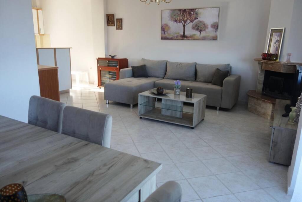 Petra'S House Villa Полихроно Екстериор снимка